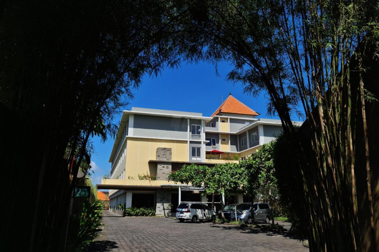 The Kana Kuta Hotel Esterno foto